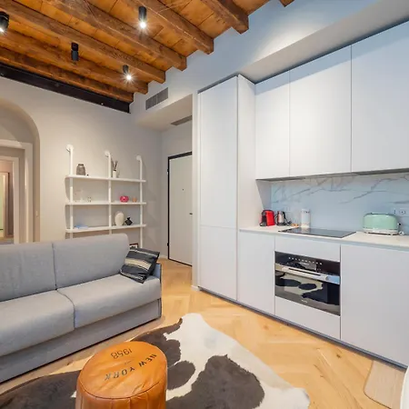 Xenia - Modern In Sant'ambrogio Apartamento *