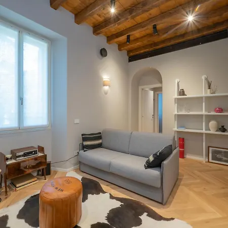 Xenia - Modern In Sant'ambrogio Milão