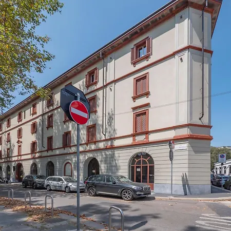 Xenia - Modern In Sant'ambrogio Milão